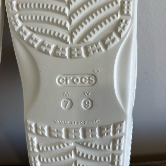 Crocs NEW Unisex White Classic Tie Dye 2 Strap Sandal Size 9 or 7 #B1805 main image 4